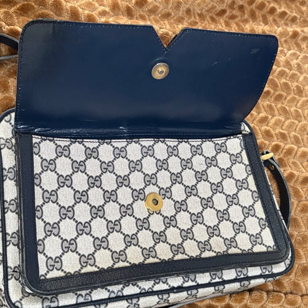 Vintage 1980s Gucci Accessory Collection Coated GG Supreme Camera Bag Crossbody - Picture 8 of 16
